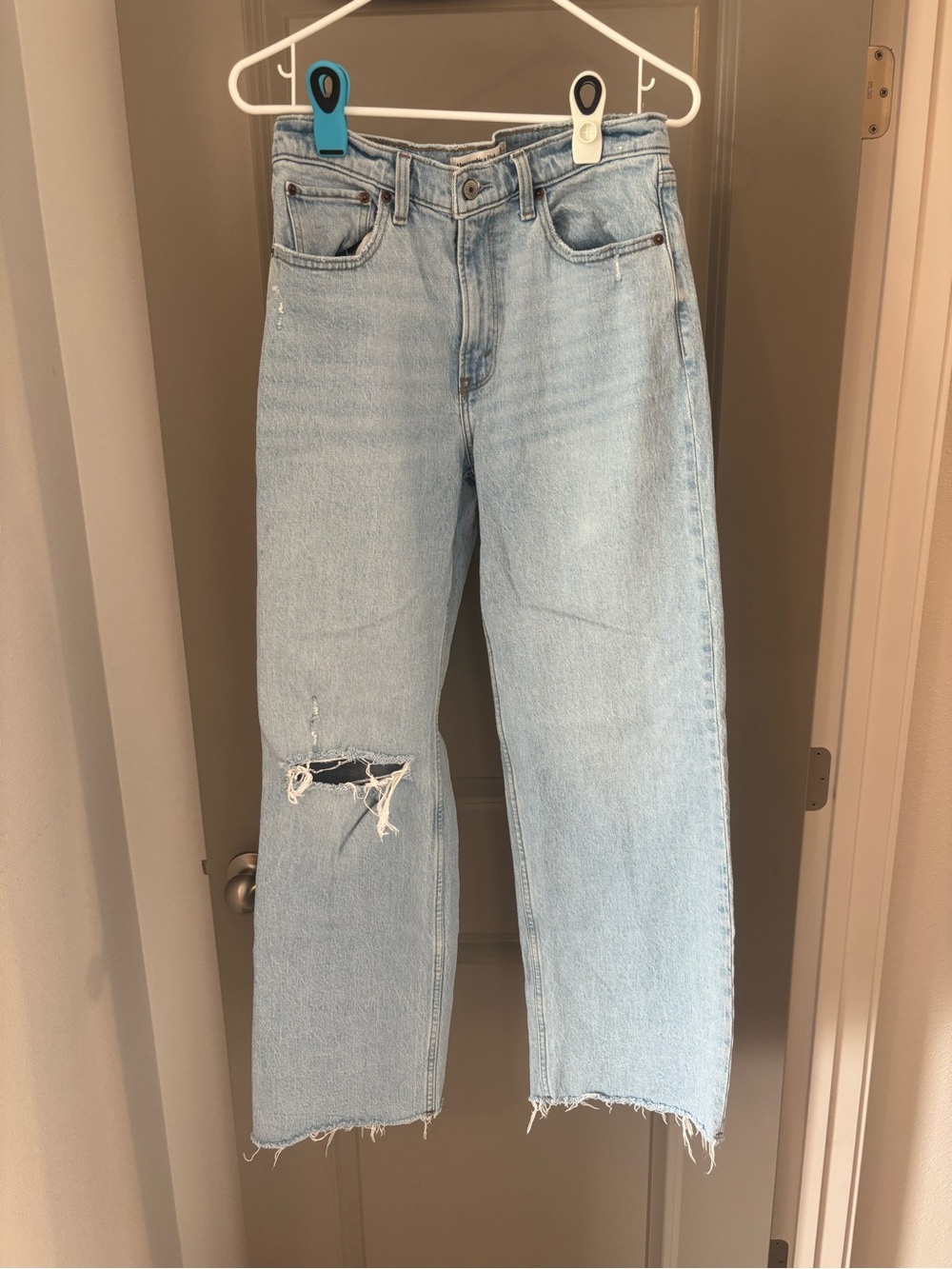 Abercrombie and fitch  Light Wash Distressed Women’s Jeans - Casual Straight Leg